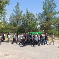 Kahreden görüntü! Öldürüldükleri mezarlıkta defnedildiler!
