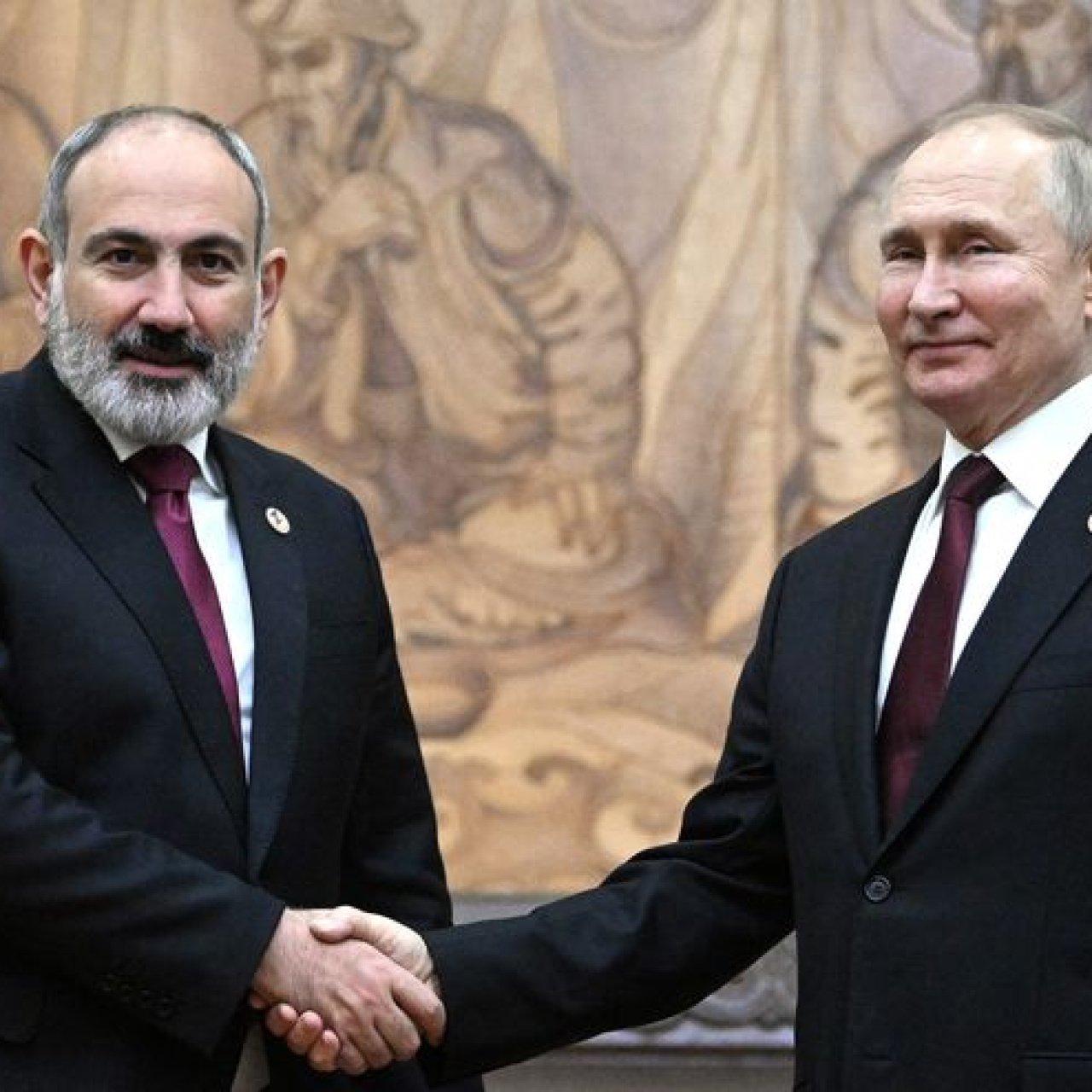 Putin, Paşinyan ile görüştü