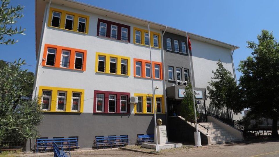 İstanbul'da okullara mescit kararı