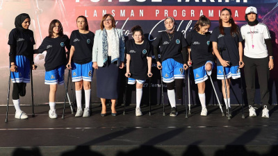 Türkiye'nin ilk kadın ampute futbol takımı tanıtıldı