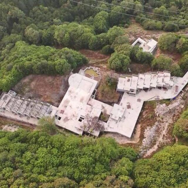 Grand Kartal Otel’in ruhsatsız personel lojmanı yıkıldı