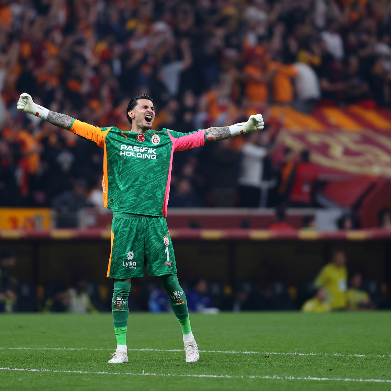 "Galatasaray'da kaptan olmak isterim!"