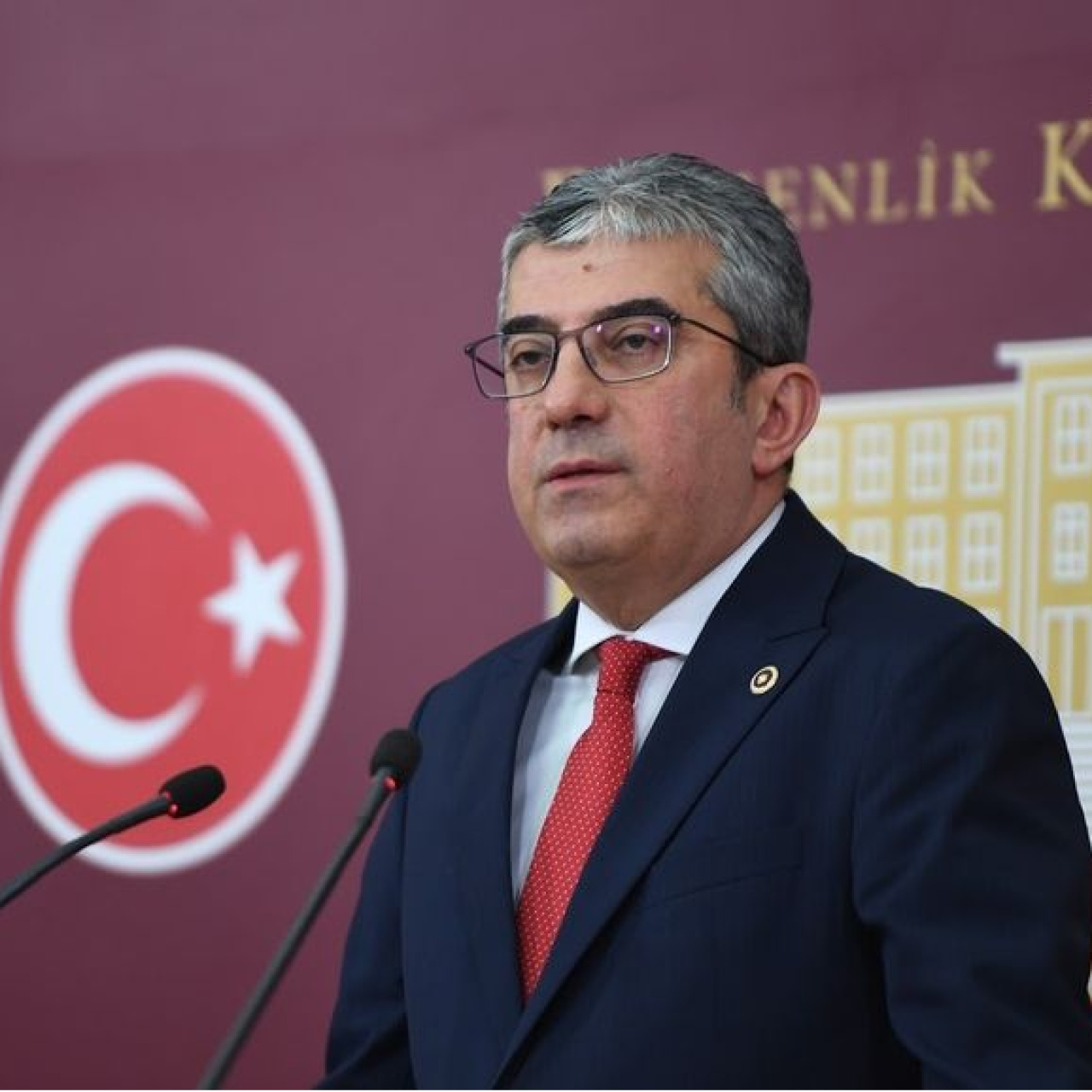 "200'ün üzerinde belediye başkanı istifa etti" haber görseli