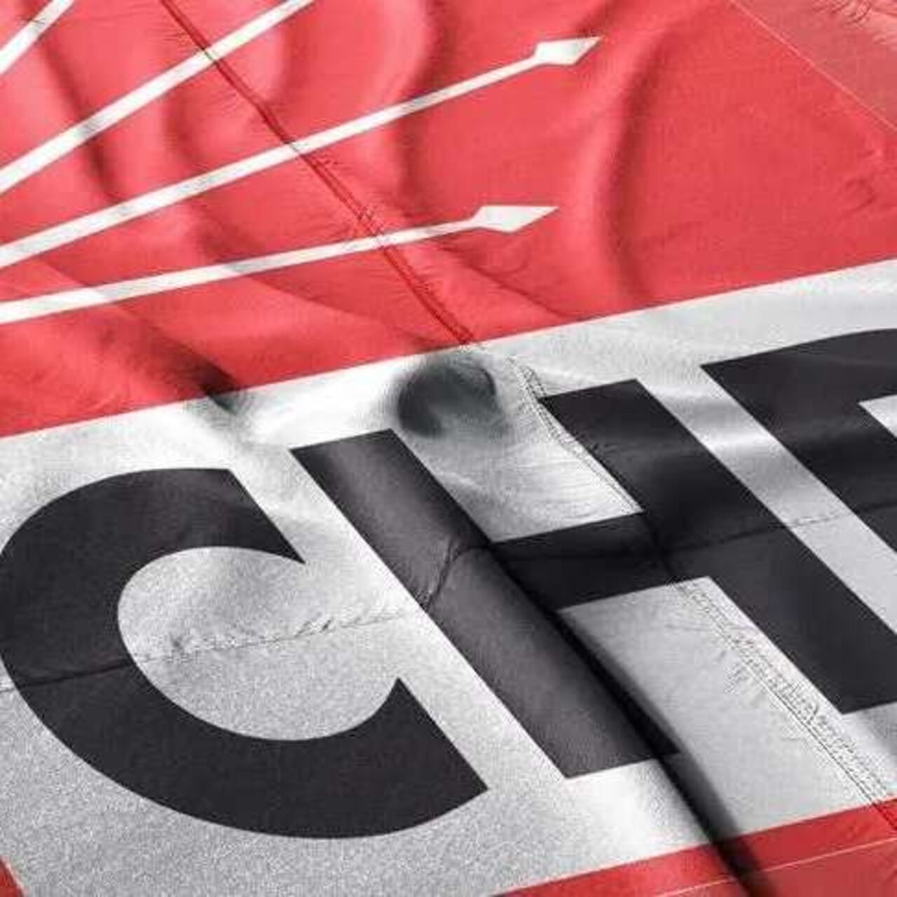 CHP'li 5 bin 300 üye partiden ayrıldı haber görseli