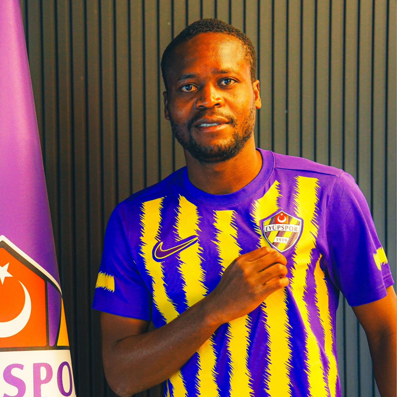 Eyüpspor'a Kongolu orta saha!
