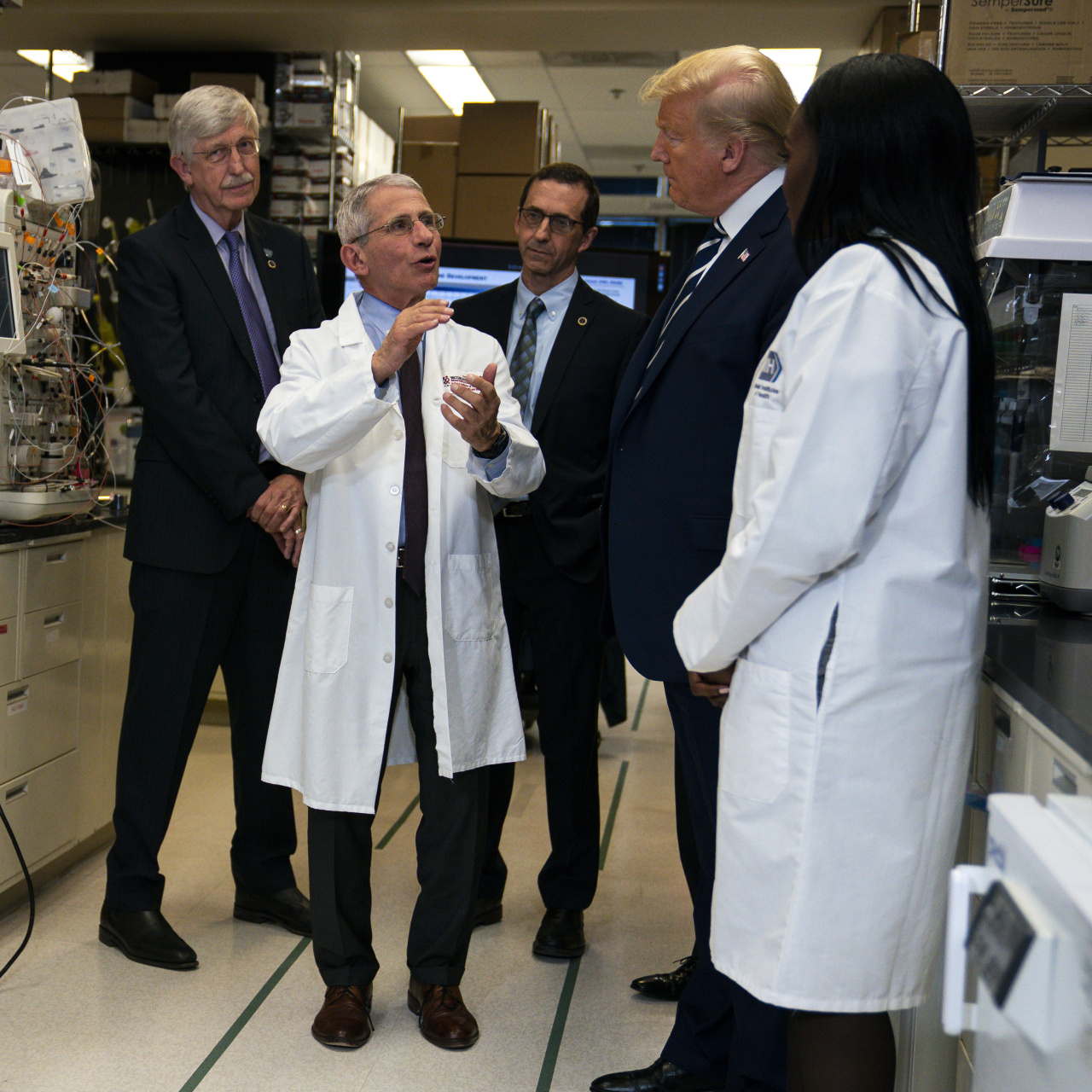 Trump Fauci'yi eleştirdi