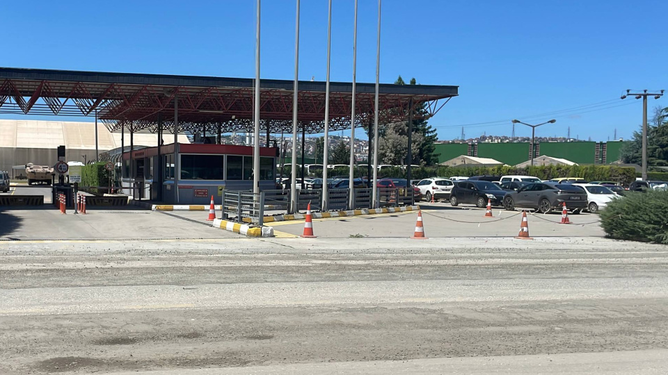 Bomba 'şakası' harekete geçirdi