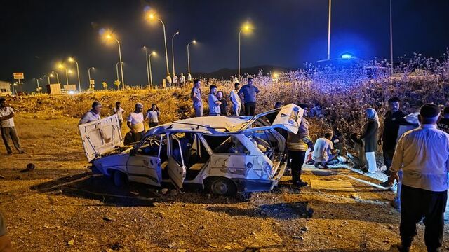 Hatay'da otomobil şarampole devrildi: 5 yaralı