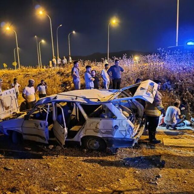 Hatay'da otomobil şarampole devrildi: 5 yaralı