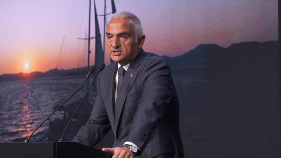 "Ateş çemberine rağmen Türkiye turizmde istikrarını korudu"