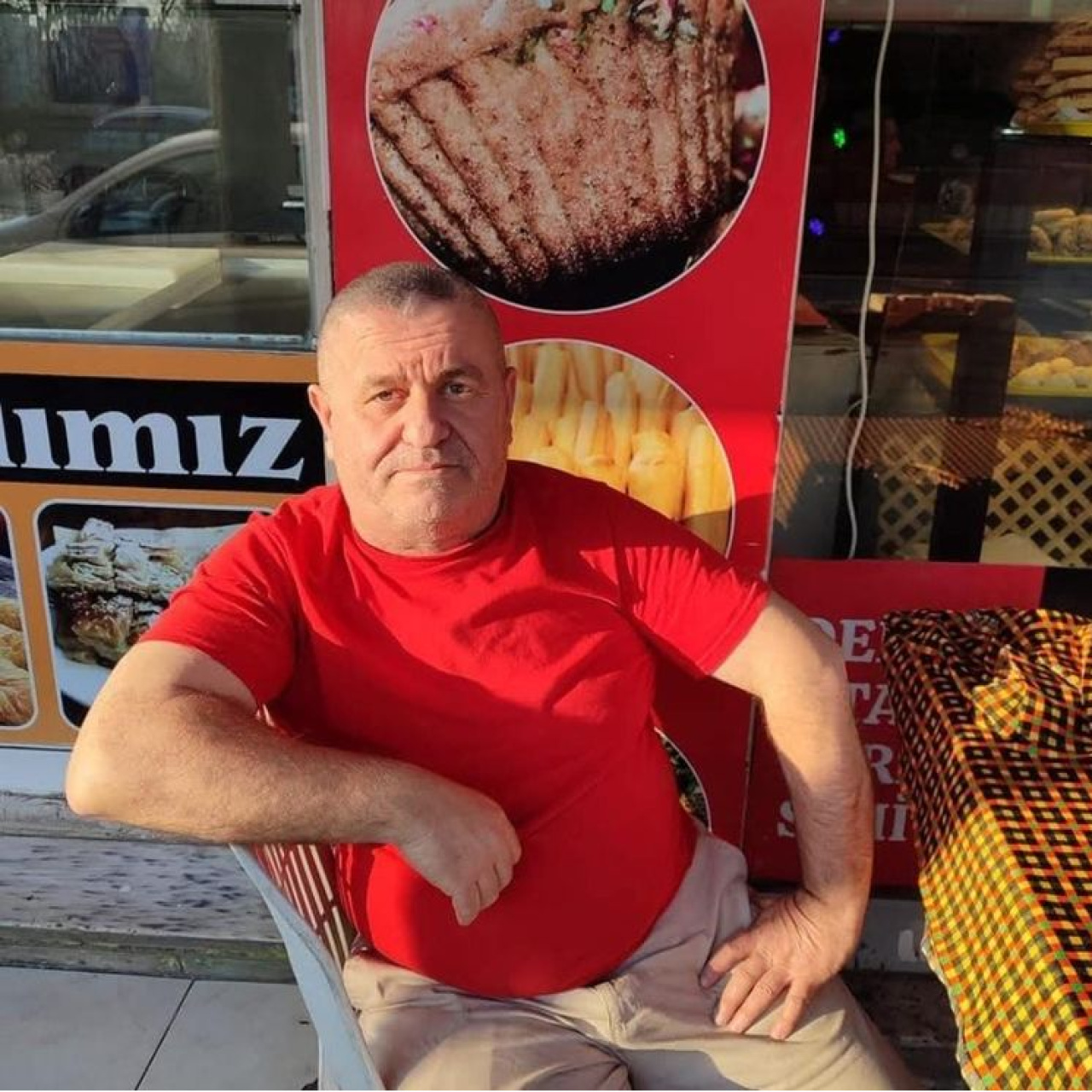 İstanbul'da yaşandı! Kavgayı ayırmaya çalışan esnaf can verdi! haber görseli