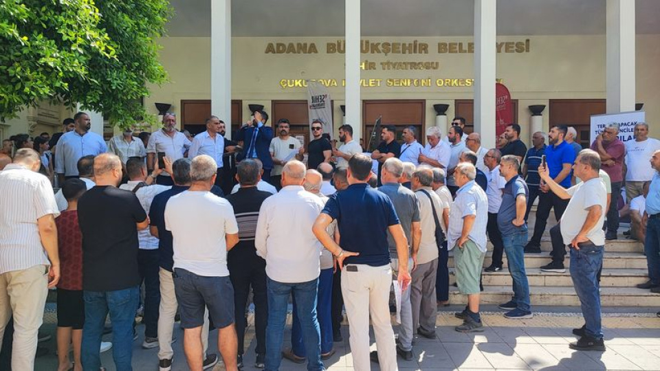 Adana'da servisçilerin plaka tepkisi