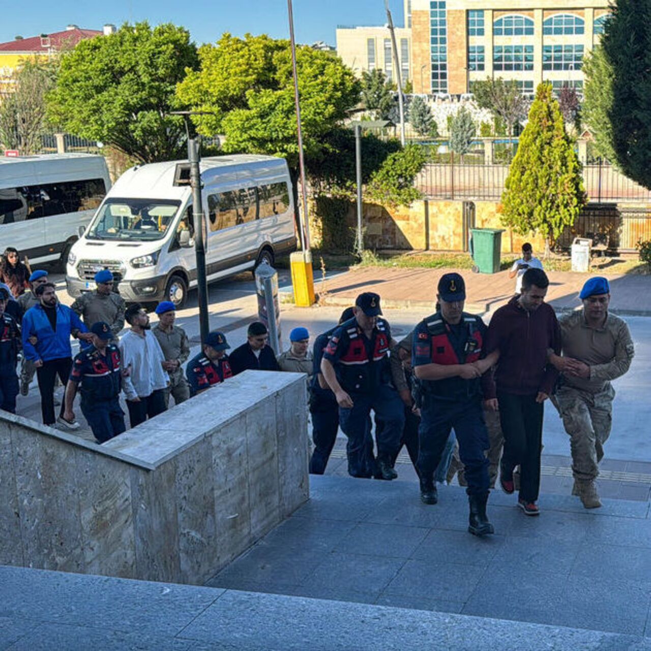 Uşak'ta Belediye Operasyonu: İddialara Göre Büyük Bir Hesaplaşma