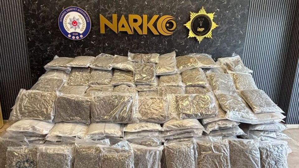Silivri'de 376 kg uyuşturucu ele geçirildi