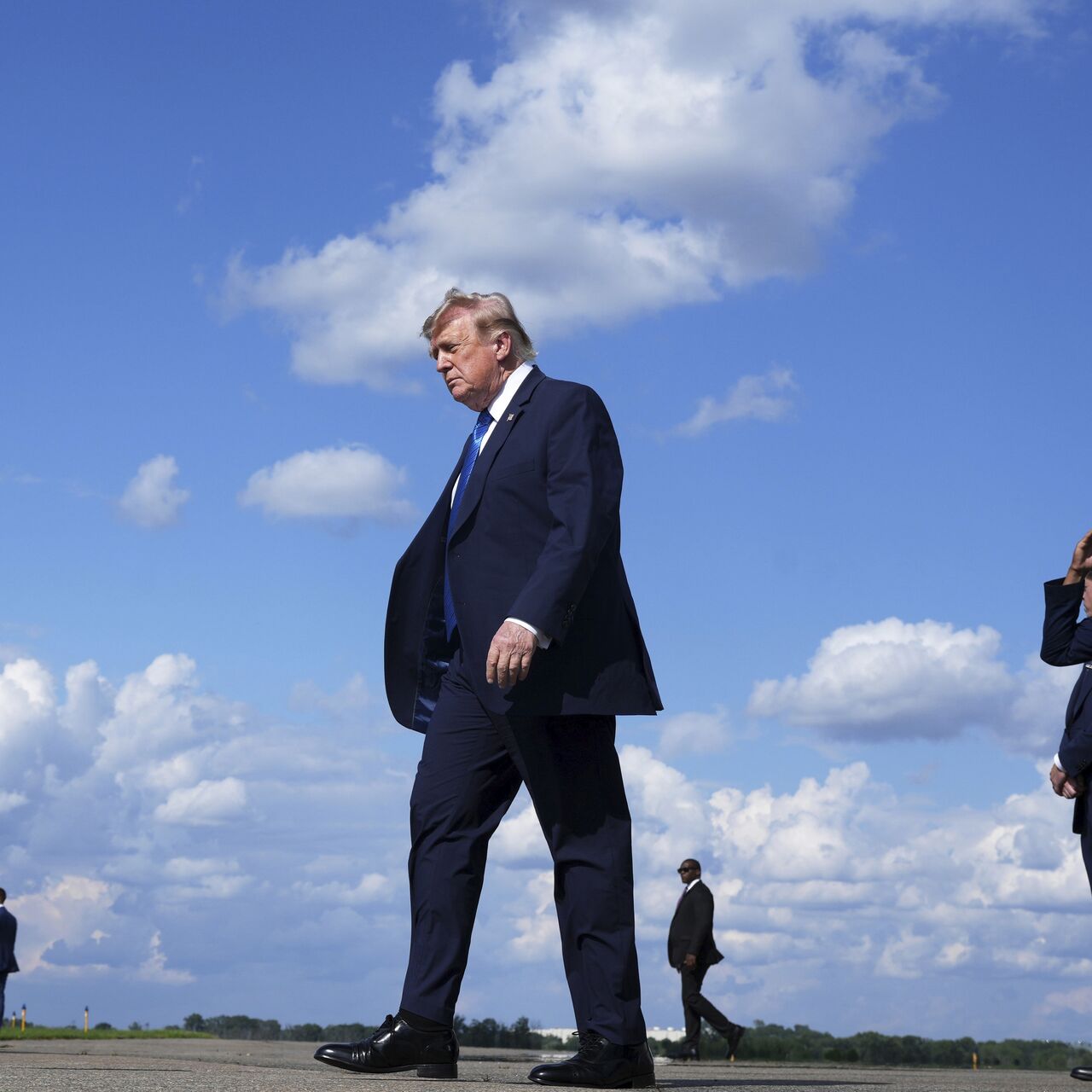Trump çıkış kapısı arıyor