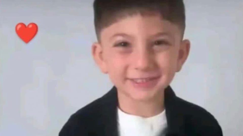 Araçta mahsur kaldı, can verdi!