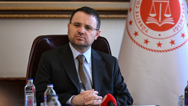 Bakan Gürlek duyurdu: Orman yangınlarıyla ilgili 6 şüpheli tutuklandı