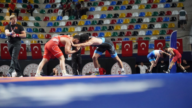 24 ülkeden 433 sporcu Kocaeli'de mindere çıktı