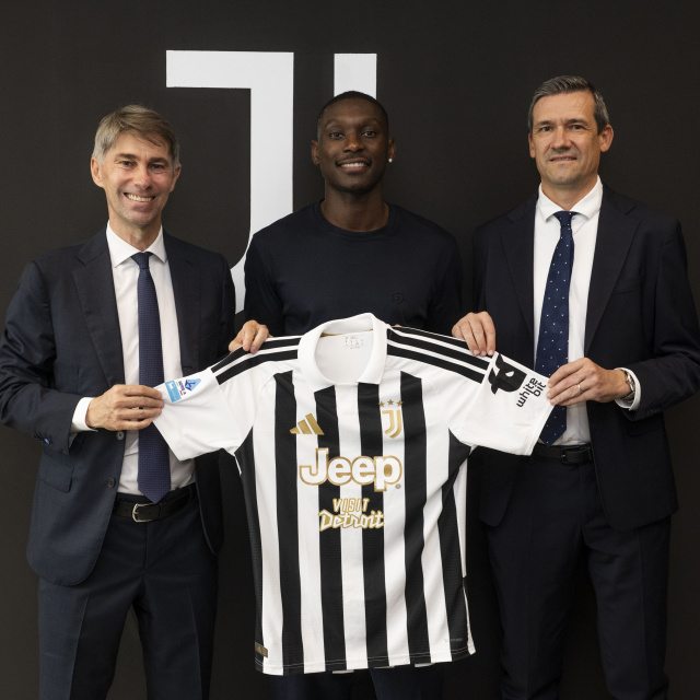 Kolo Muani'nin yeni adresi Juventus!