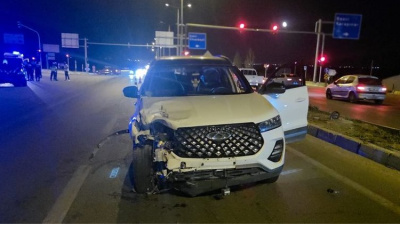 Otomobil ile motosiklet çarpıştı: 1 ölü, 1 yaralı