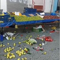Armutları seçtirmedi! Kalasla kadının kafasını yardı