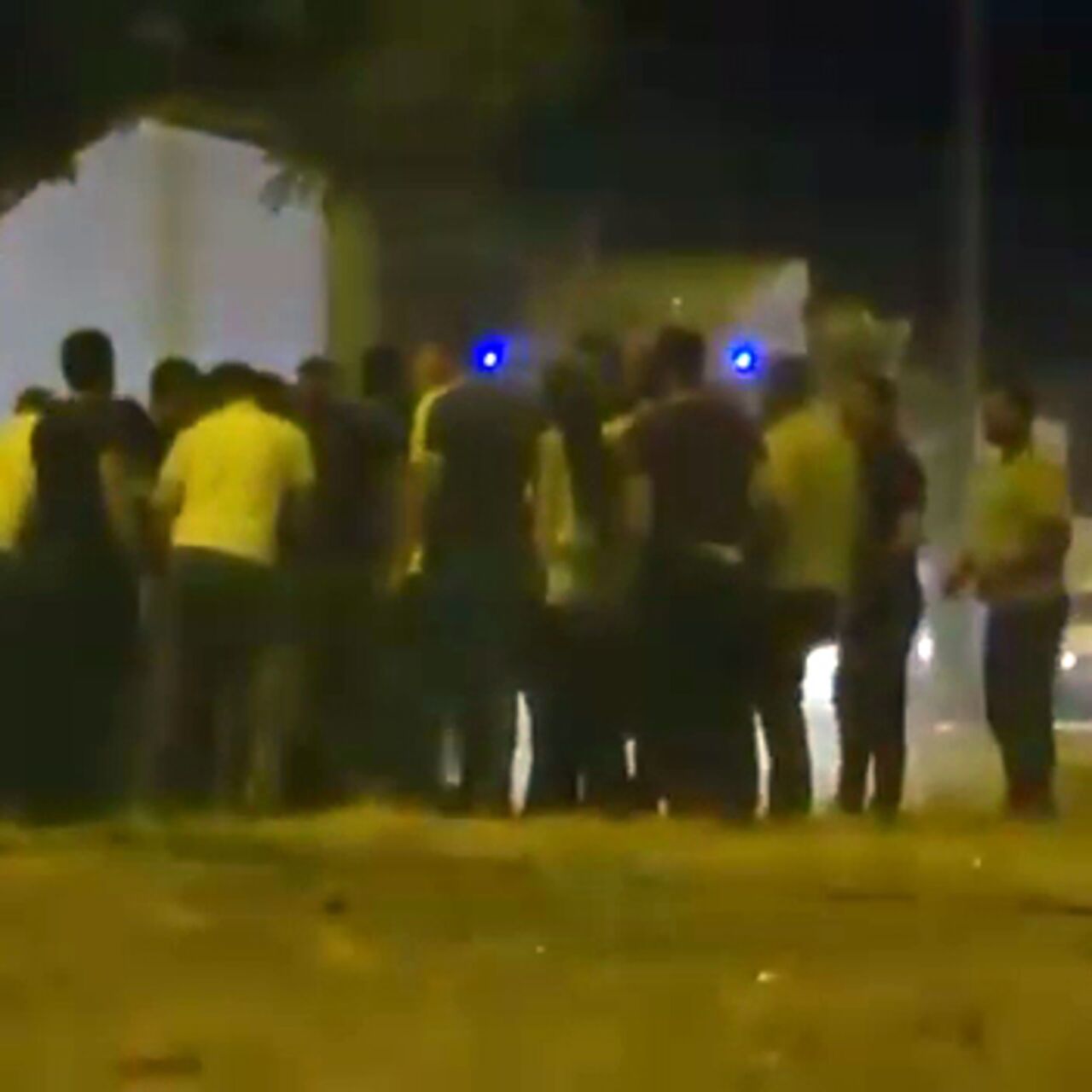 Konvoyda taşlı sopalı kavga: 4 yaralı haber görseli