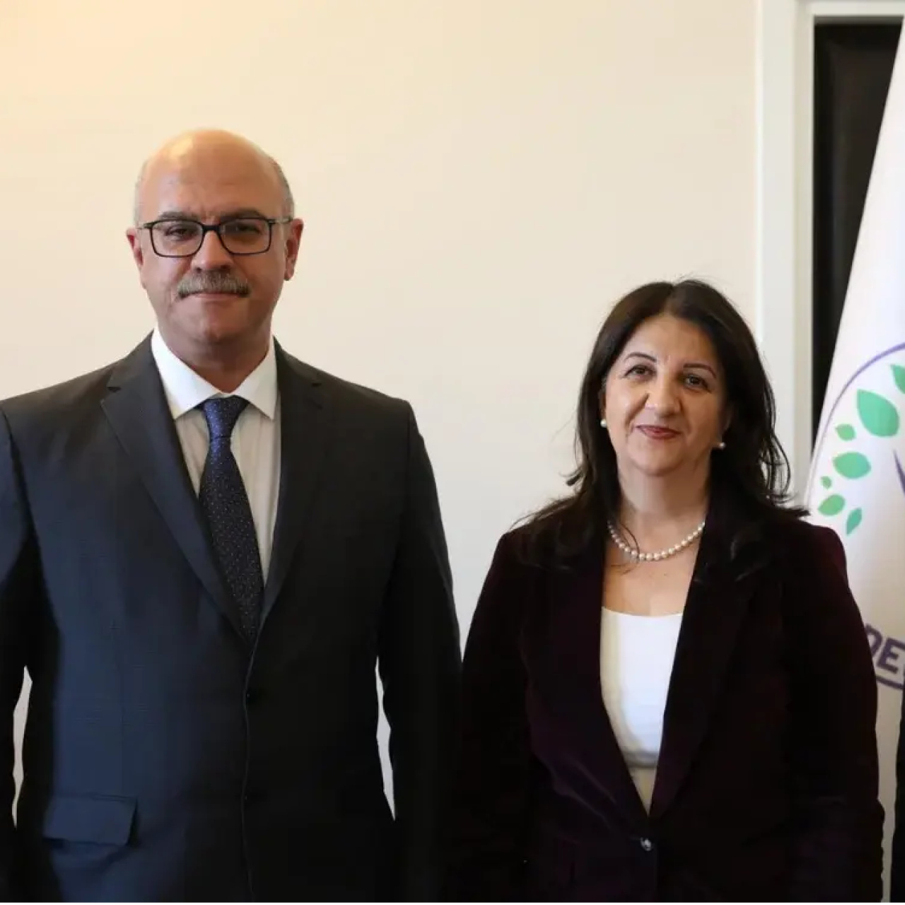 İmralı'dan Yeni Bir Ses: DEM Parti'nin Açıklaması ve Öcalan'ın Çıkarları
