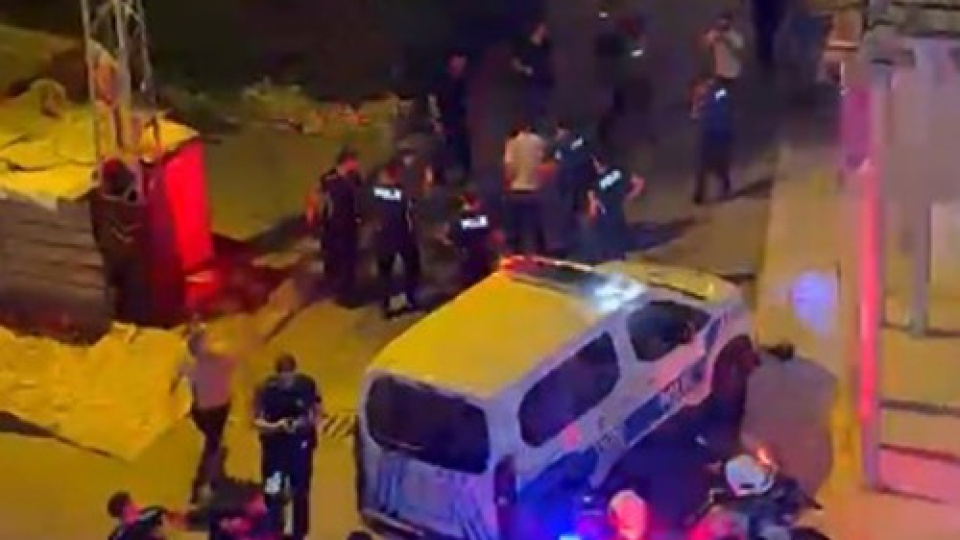 Aile içinde silahlı kavga çıktı! Balkondaki komşu öldü!