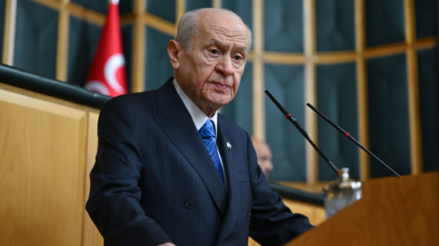 MHP lideri Bahçeli, çerçeve yasa teklifini imzaladı