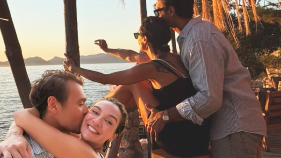 Ünlü çiftin Fethiye tatili