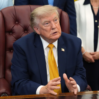 Trump'tan İran'a: Anlaşma olmazsa çok sert vuracağız