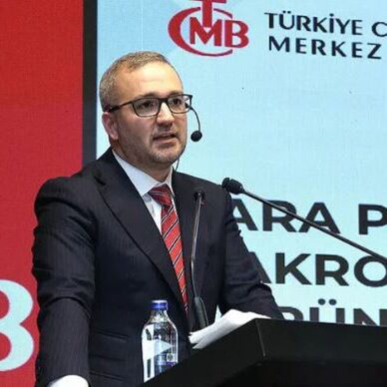 "Politika faizindeki gerileme piyasa faizlerine yansımaktadır"