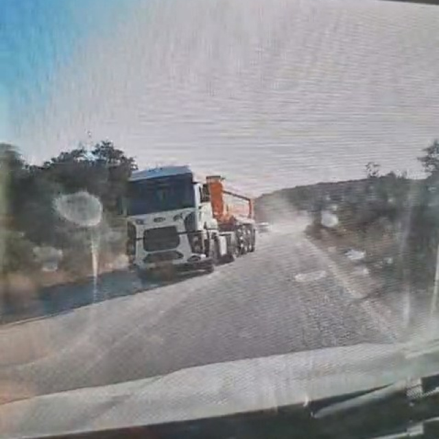 Hatalı sollamada facia kıl payı!