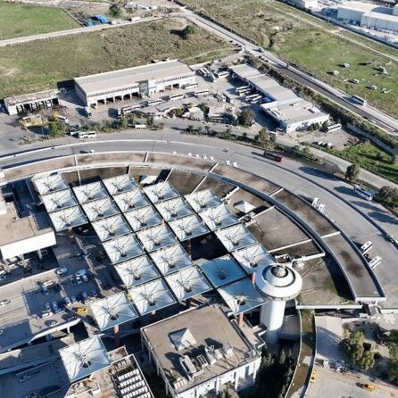 İzmir Otogarı'nda tahliye işleminin önü açıldı