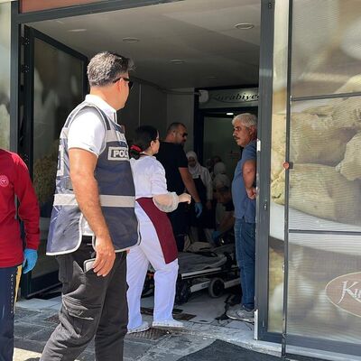 Korkunç kaza! Hamur keserken eli koptu!