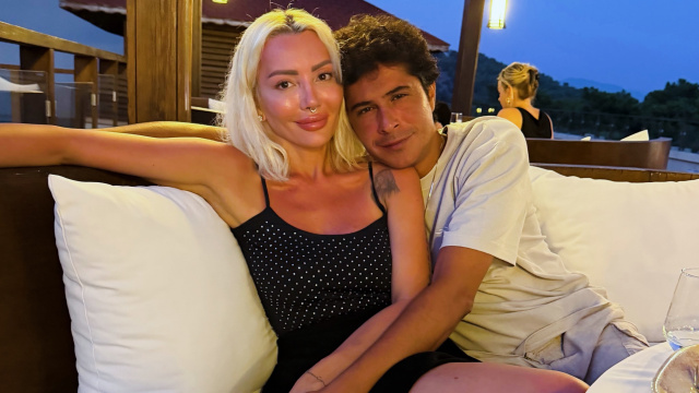 Tatilde aşk pozu