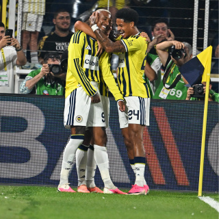 F.Bahçe tur kapısını araladı!