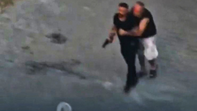 Taziye evinde silah çekti! Feci görüntü!