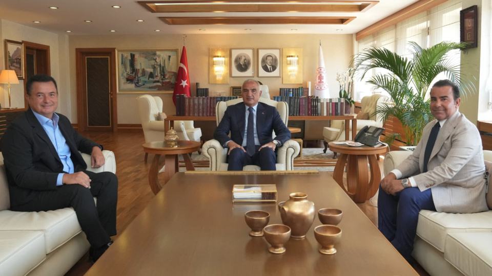 Bakan Ersoy, Acun Ilıcalı'yı ağırladı