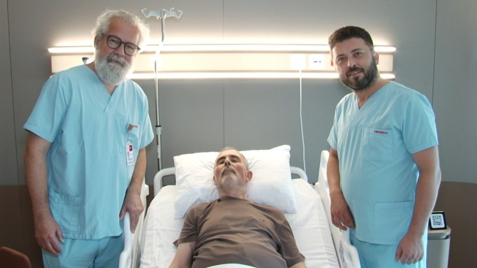 Gizli kanser aort anevrizmasına kapalı yöntemle ameliyat