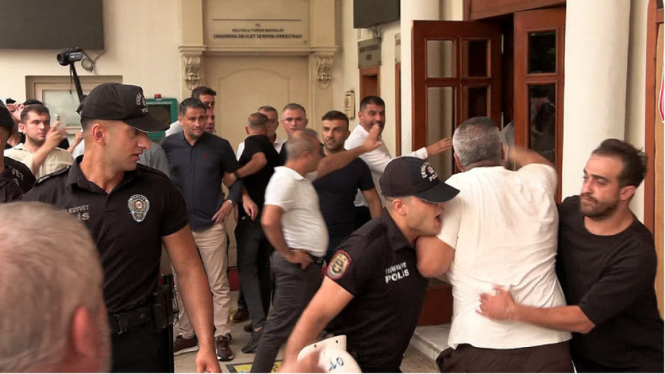 Adana'da servisçilere biber gazlı müdahale