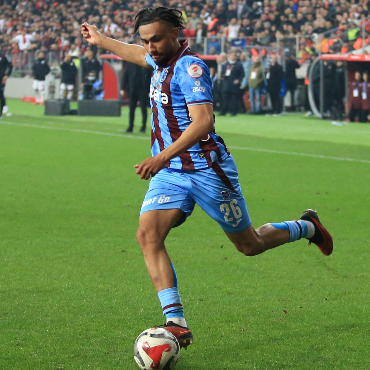Trabzonspor'da Folcarelli ameliyat oldu!