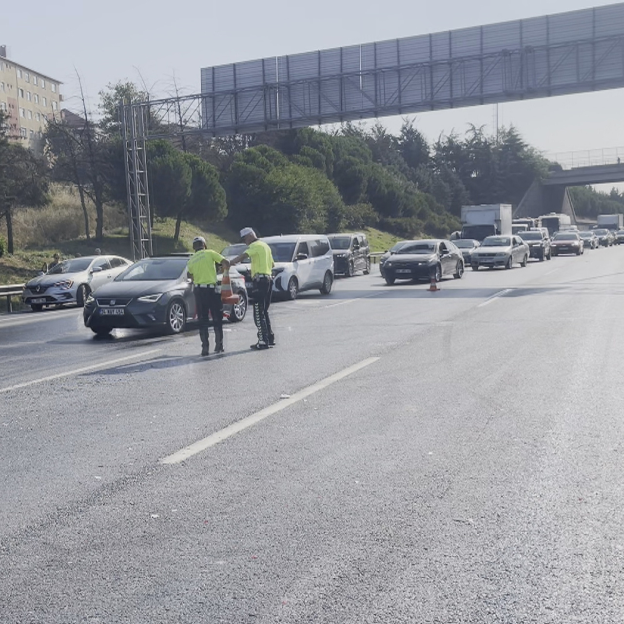 Sultangazi'de Devsel Çarpışma: Trafikte Felaket!