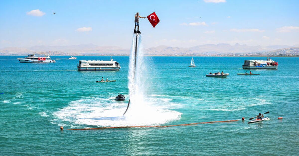 "12. Van Denizi Su Sporları Festivali" başladı