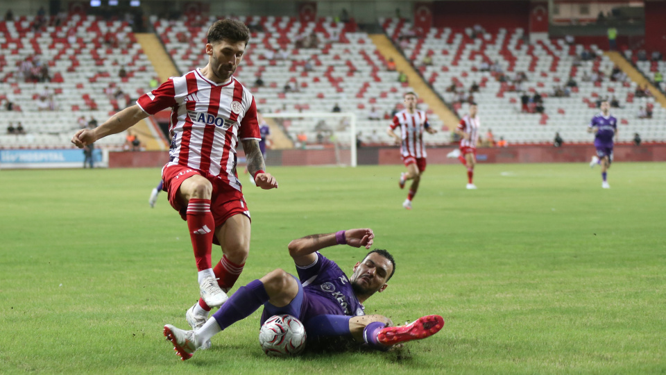 7 gollü maçta kazanan Antalyaspor!