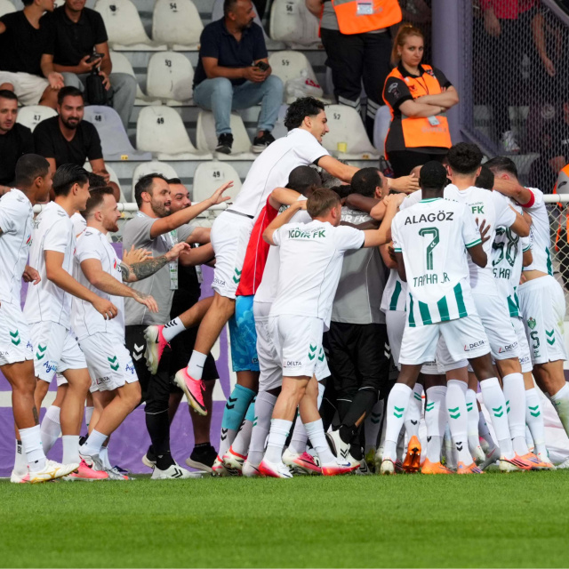 Iğdır FK, üç puanı iki golle aldı!