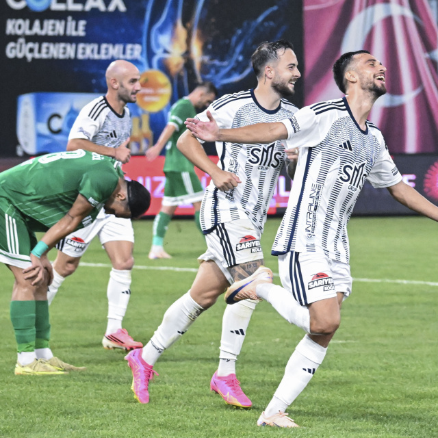 Sarıyer sahasında 2 golle kazandı!