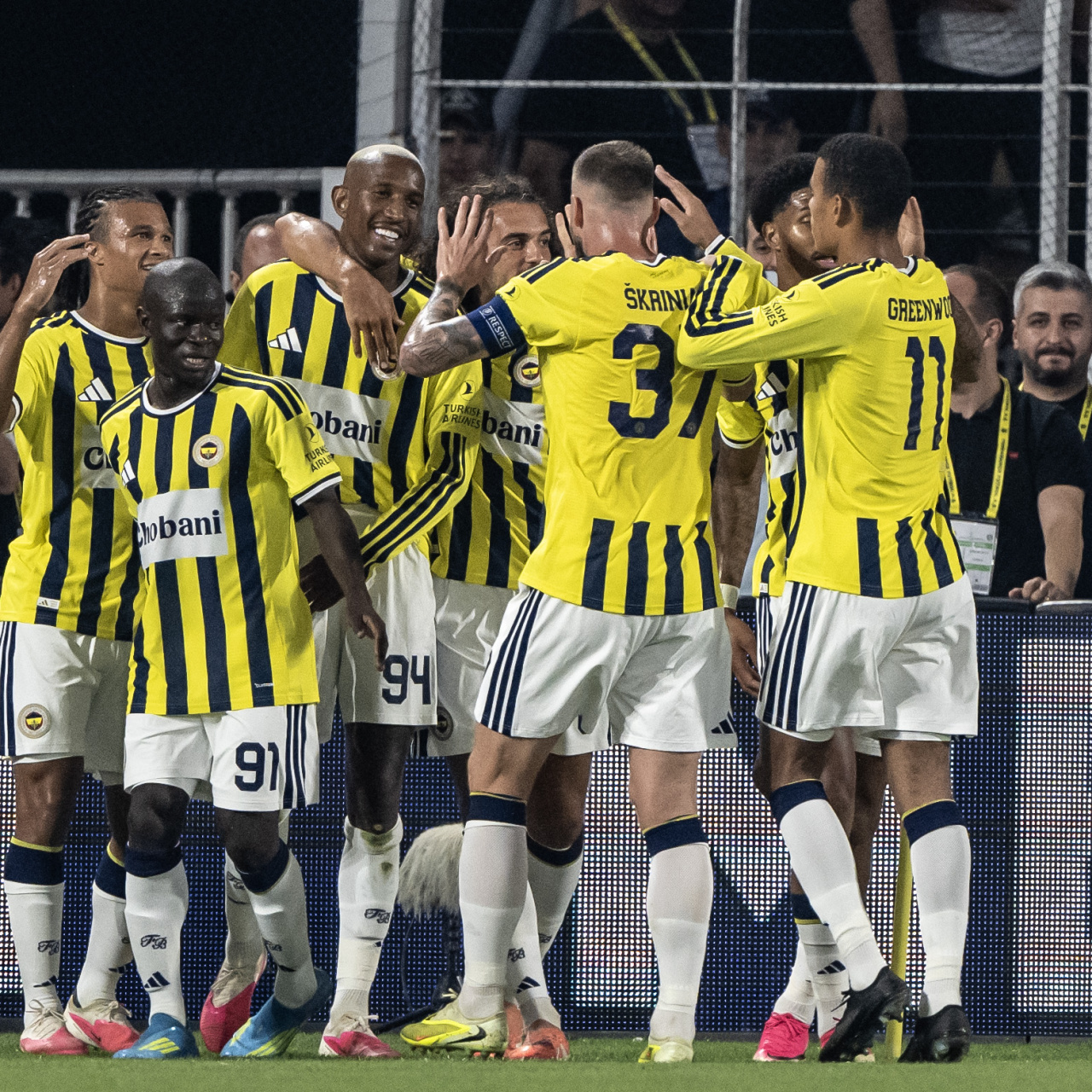 Fenerbahçe'de hedef Devler Ligi play-off'u!
