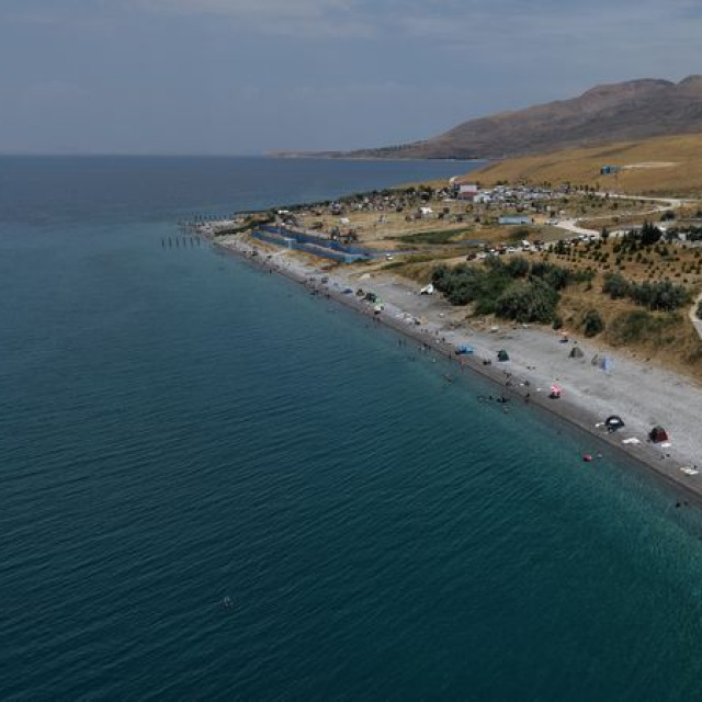 Denize kıyısı olmayan kentin mavi bayraklı plajı