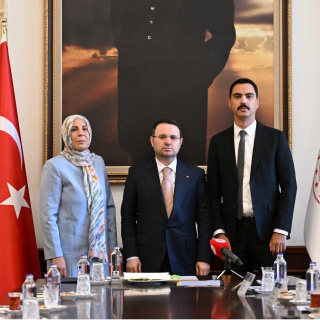Bakan Gürlek, Yazıcıoğlu ailesi ile bir araya geldi